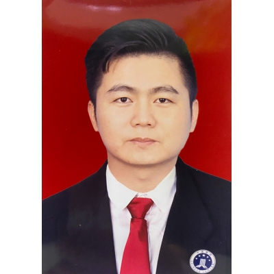 李卓权律师